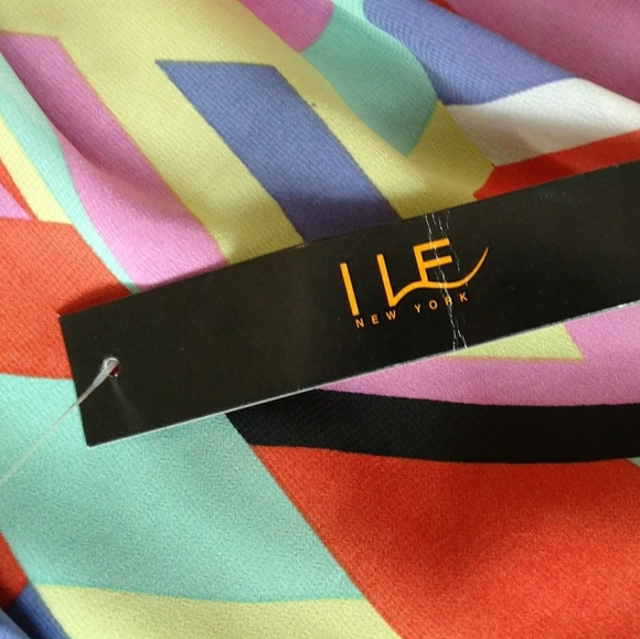 ILE New York Colorful Mod Sleeveless Dress - Picture 8 of 8